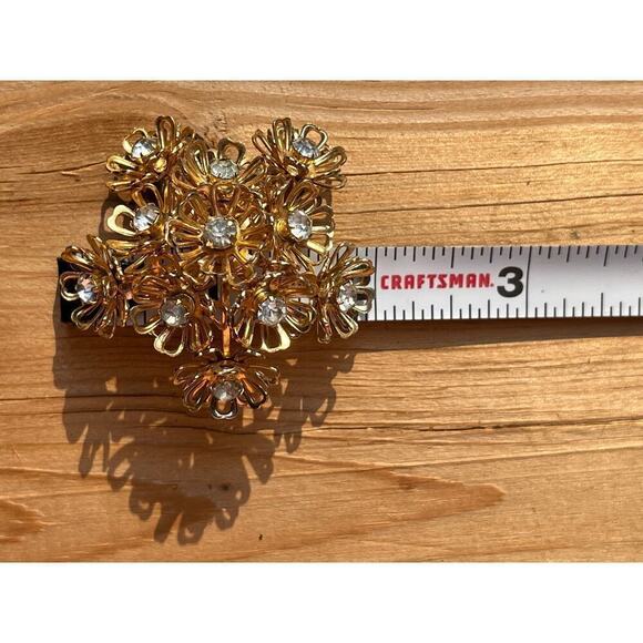 Vintage Coro Gold Color Floral brooch/pin. Cluster of Flowers. - Picture 6 of 6